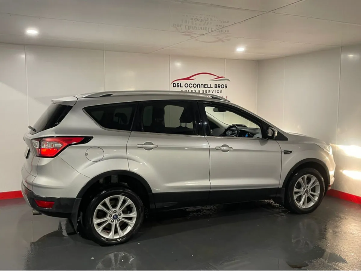 Ford Kuga TITANIUM 1.5 TDCI 120PS 4DR - Image 4