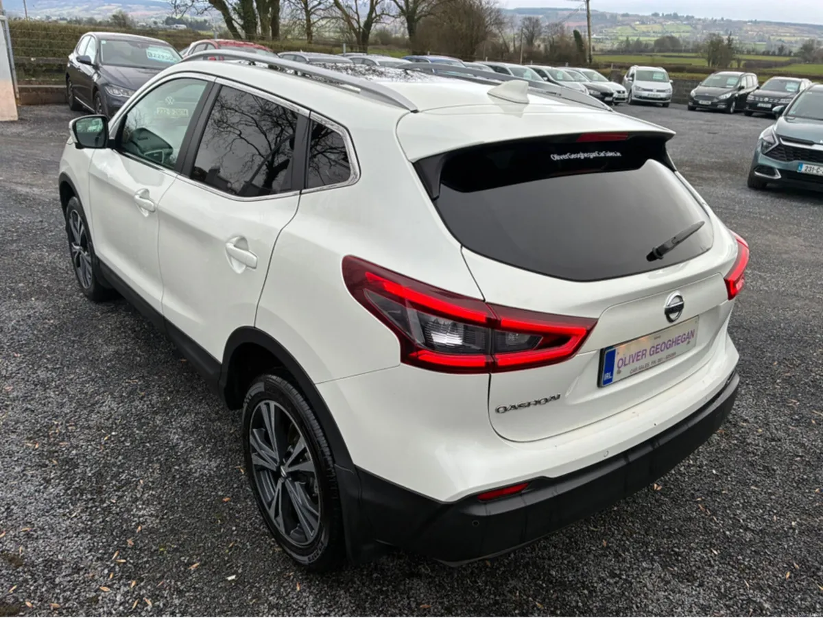 Nissan Qashqai 1.5 SV PREMIUM (LEATHER) - Image 3