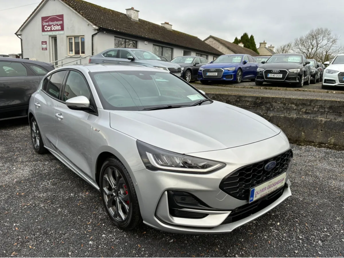 Ford Focus 1.0L ECO ST-LINE 125 BHP (CAMERA) - Image 1