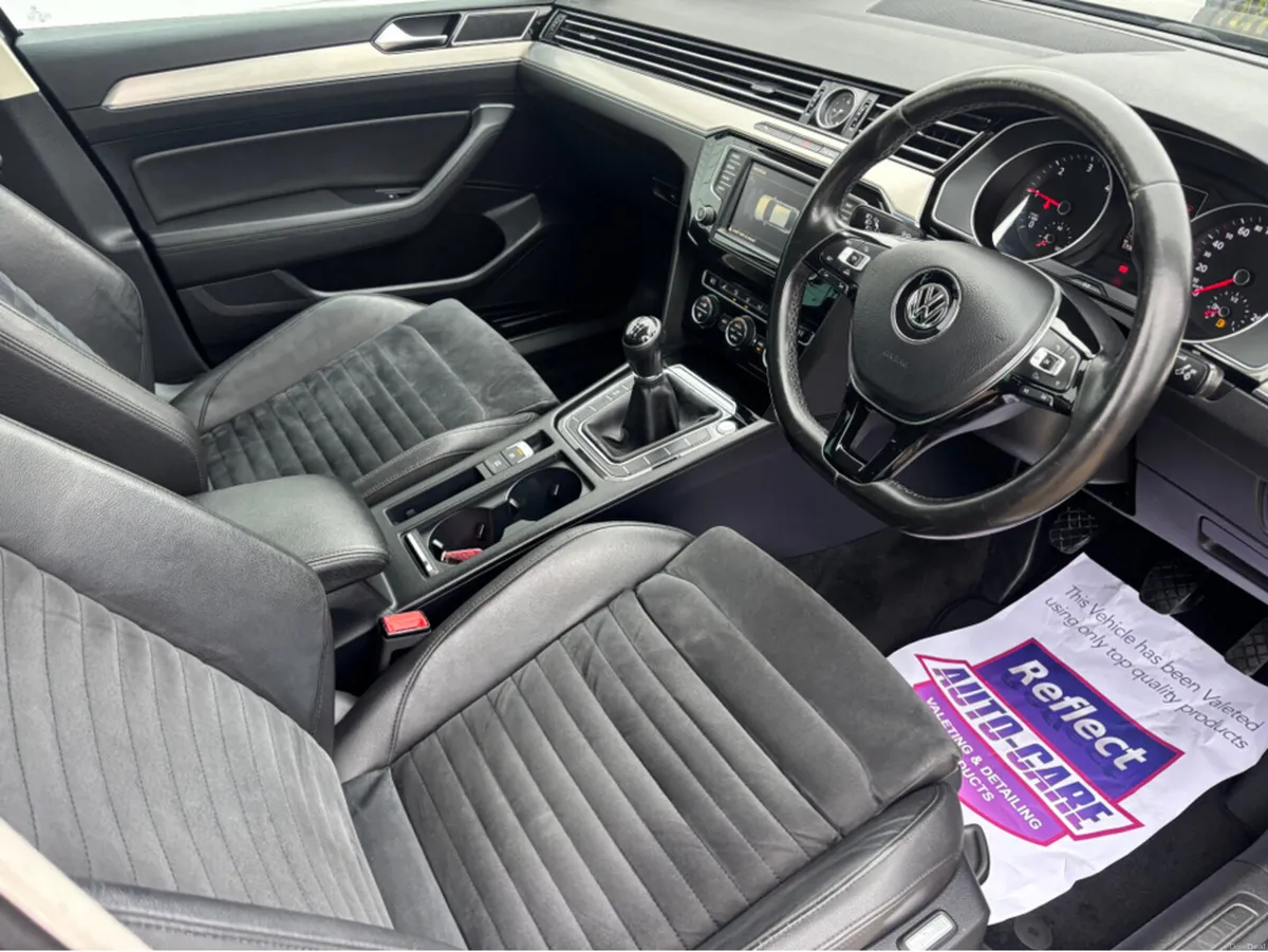 Volkswagen Passat HIGHLINE 1.6 TDI MANUAL 6SPEED F - Image 2