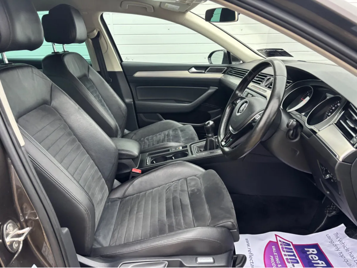 Volkswagen Passat HIGHLINE 1.6 TDI MANUAL 6SPEED F - Image 4