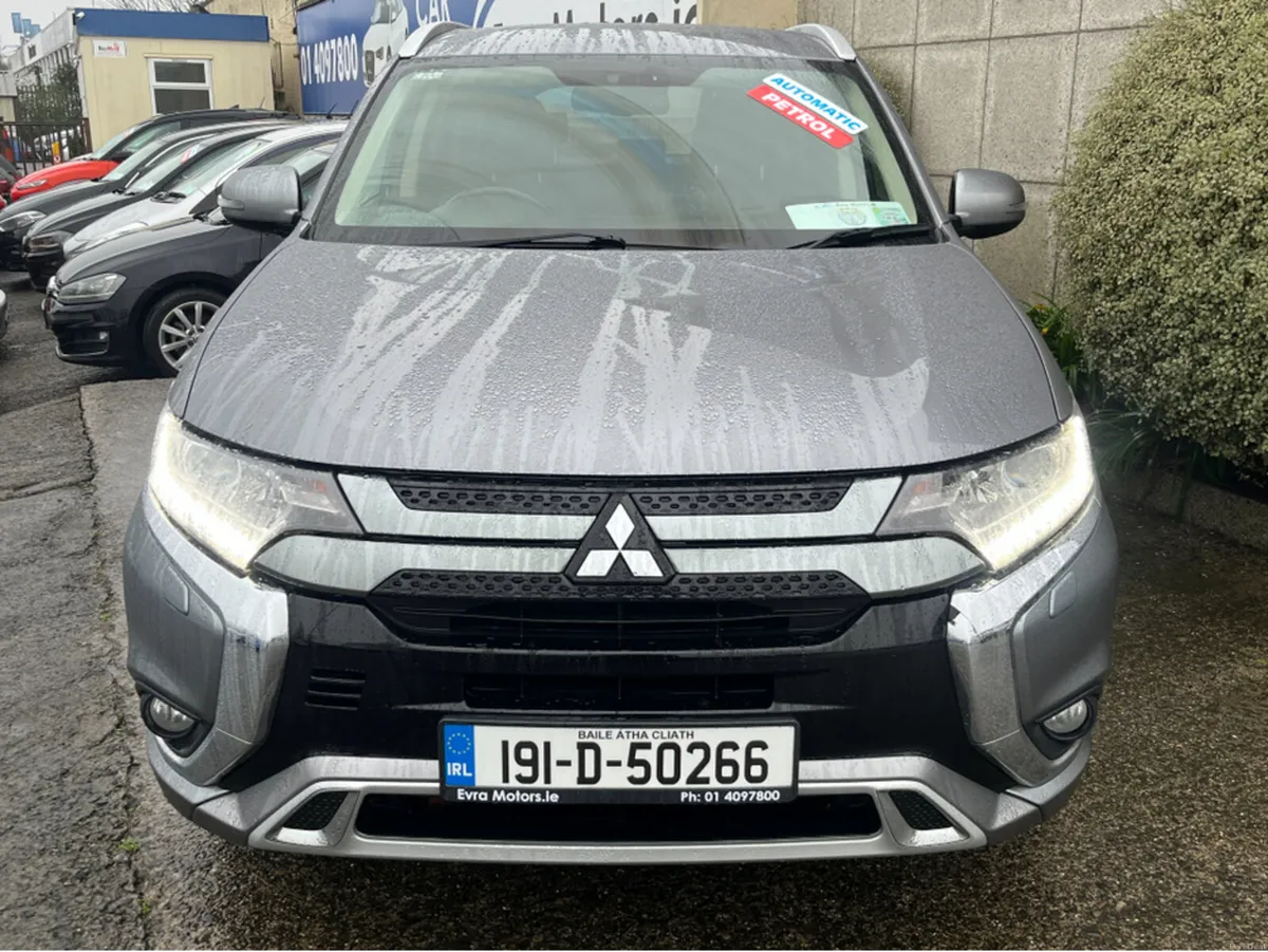 Mitsubishi Outlander JURO PHEV 221BHP 4WD HYBRID 2 - Image 2