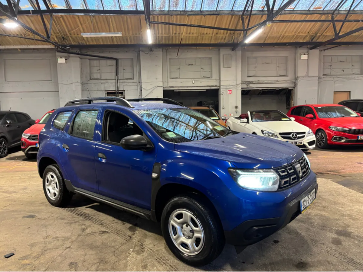 Dacia Duster ESSENTIAL TCE 90 4X2 5DR - Image 1