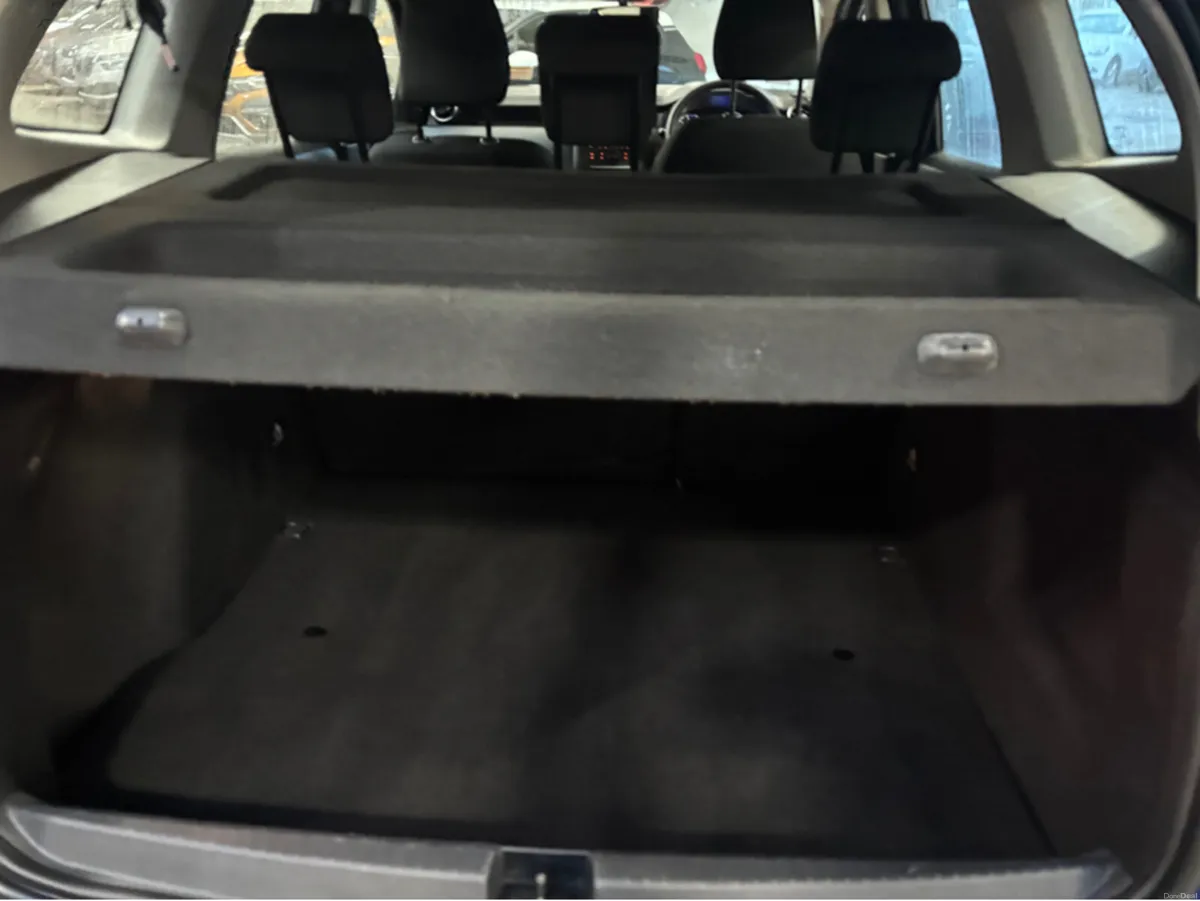 Dacia Duster ESSENTIAL TCE 90 4X2 5DR - Image 2
