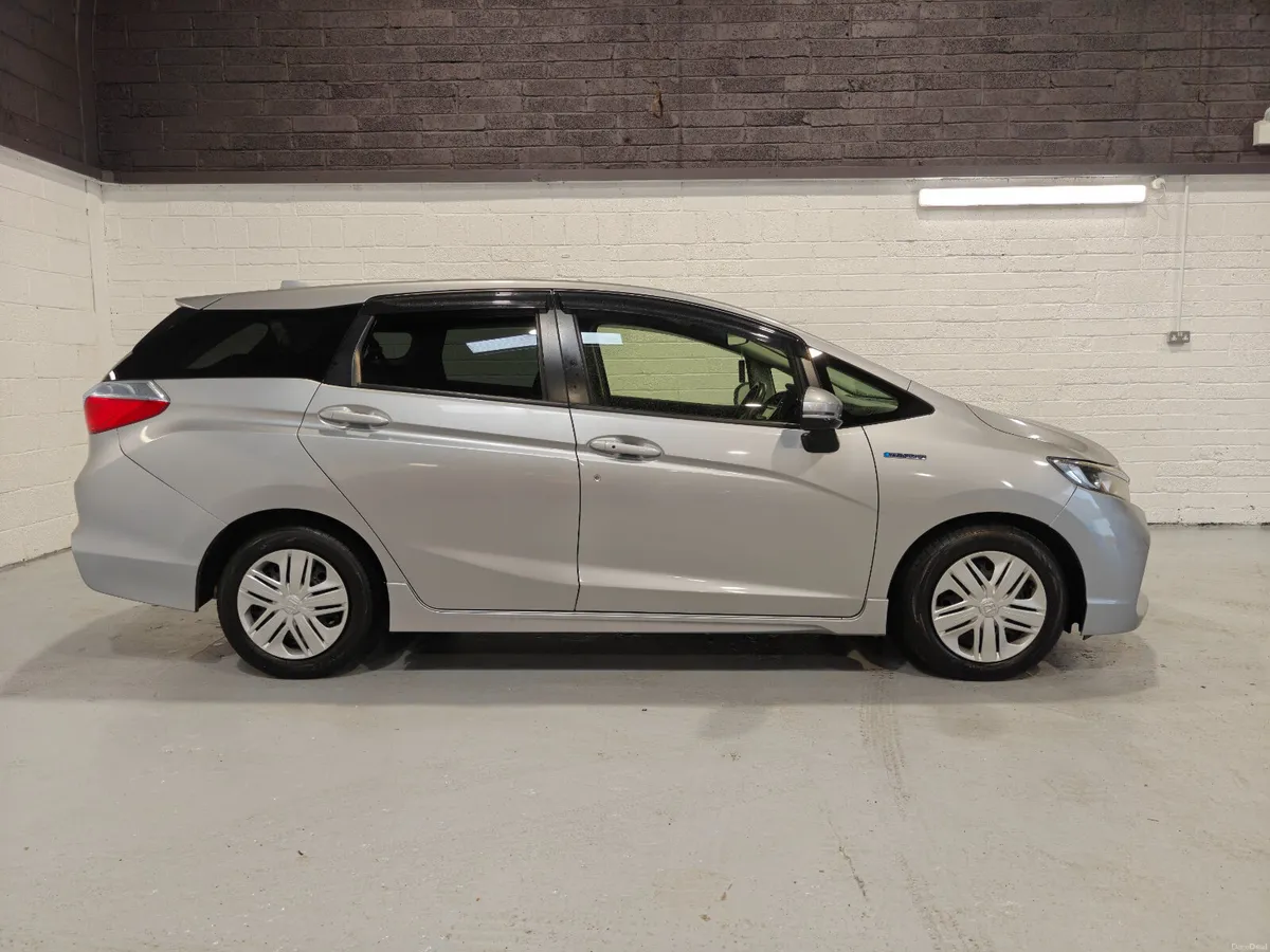 2017 HONDA SHUTTLE HYBRID AUTOMATIC - Image 2