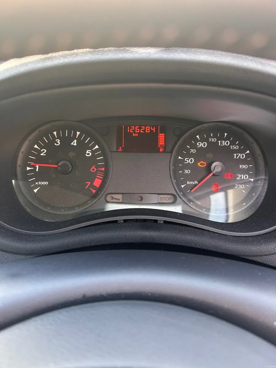 Renault Clio 2012 - Image 4