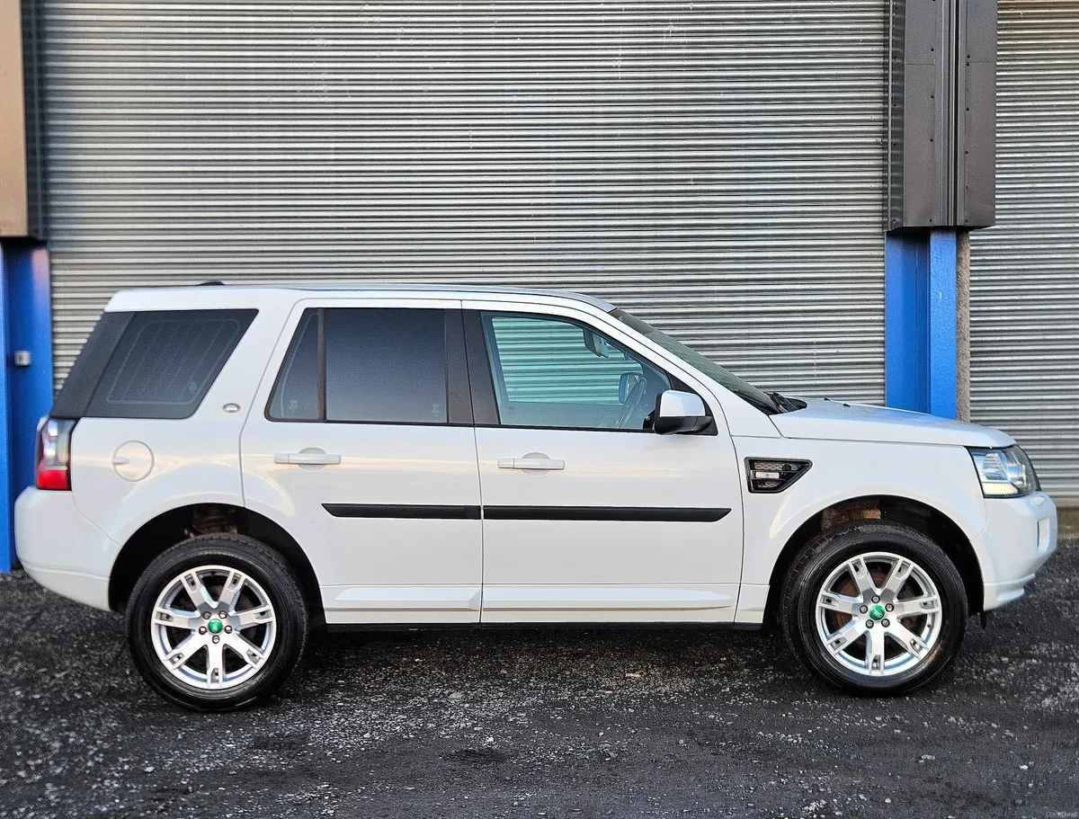 2014 Land Rover Freelander 2 TD4 4x4 - Image 4