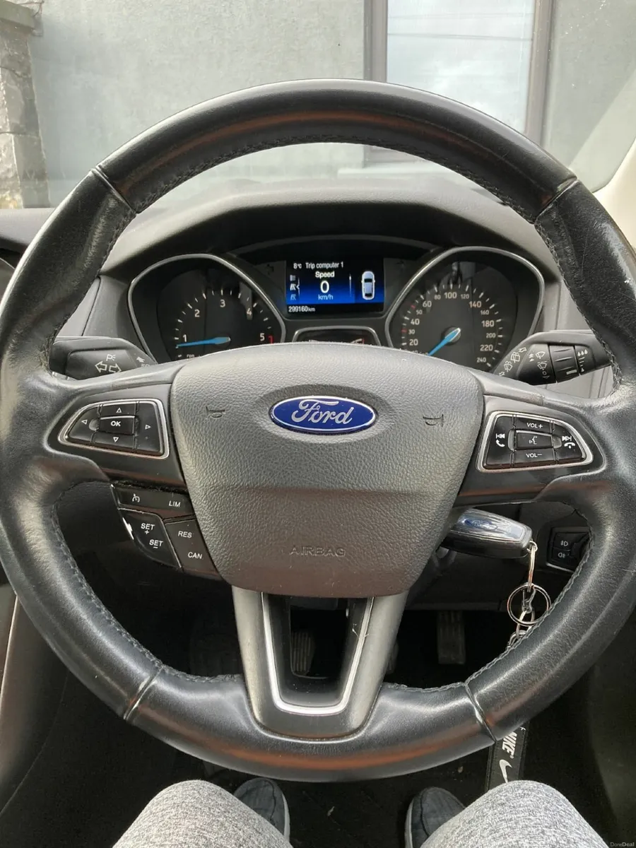 Ford Focus 2015 - Image 2