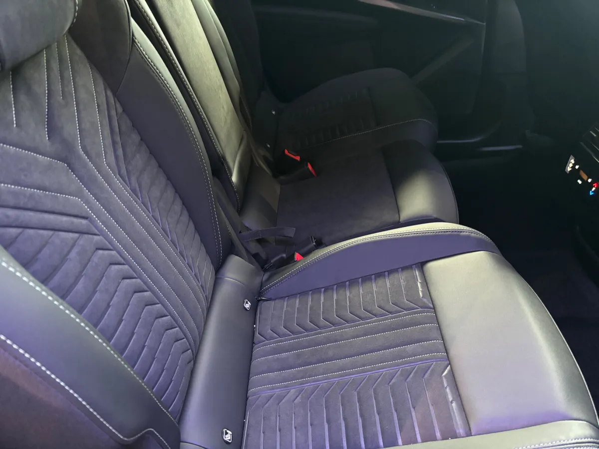 Peugeot 5008 eGT - Image 6