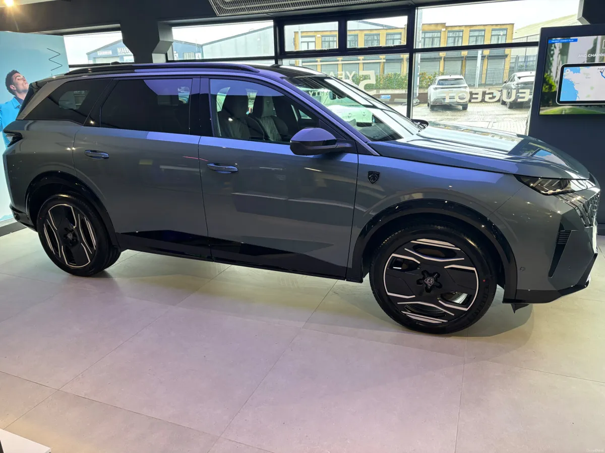 Peugeot 5008 eGT - Image 2