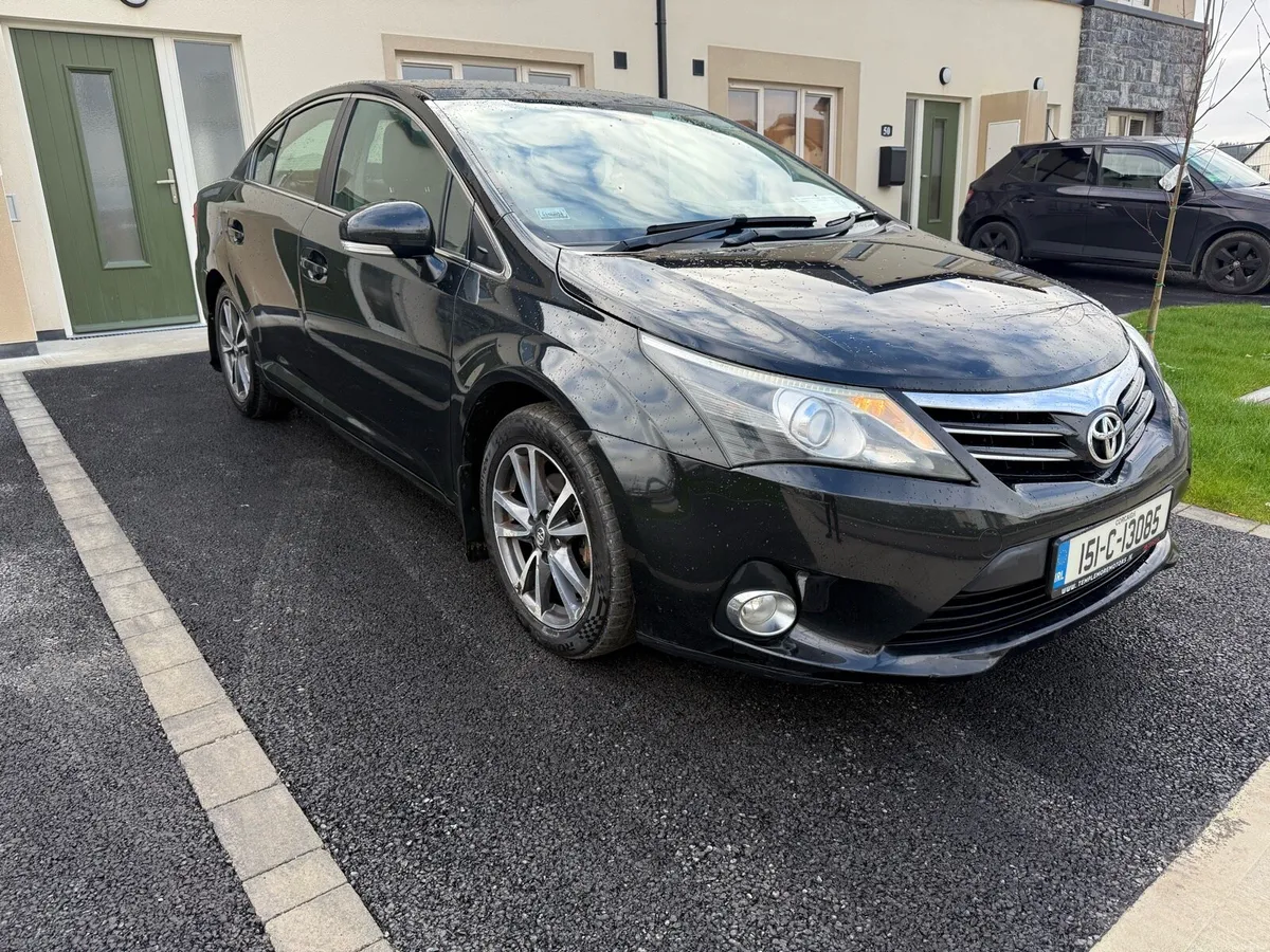 151 Toyota avensis luna - Image 1