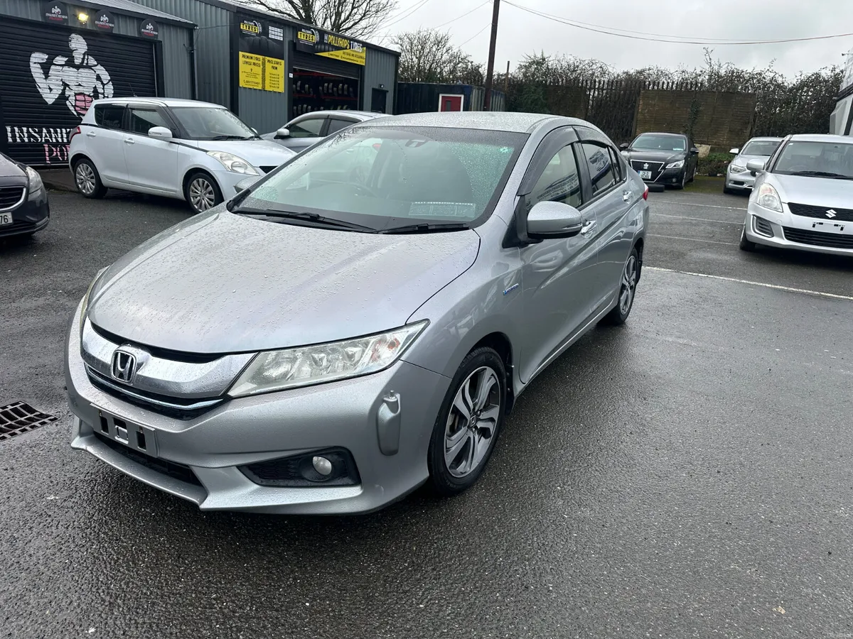 2014 HONDA GRACE HYBRID 1.5L  AUTOMATIC LOW MILES - Image 2