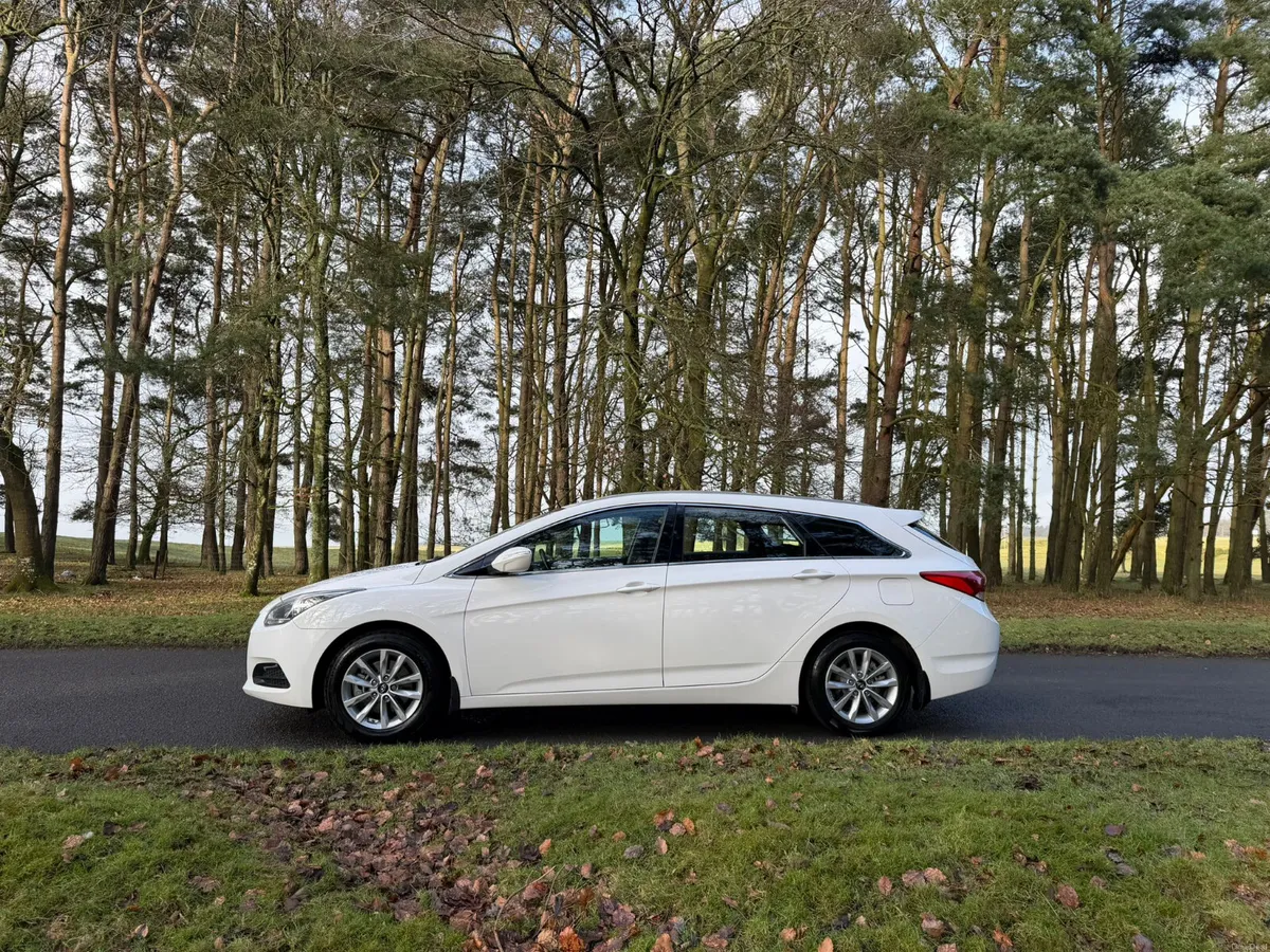 Hyundai i40 2015 Diesel Estate - Image 4