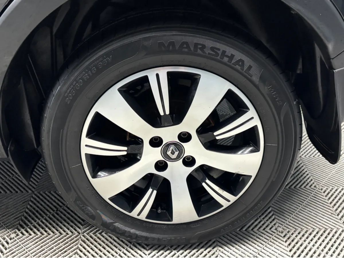 Renault Captur PLAY TCE 90 MY18 4DR - Image 2