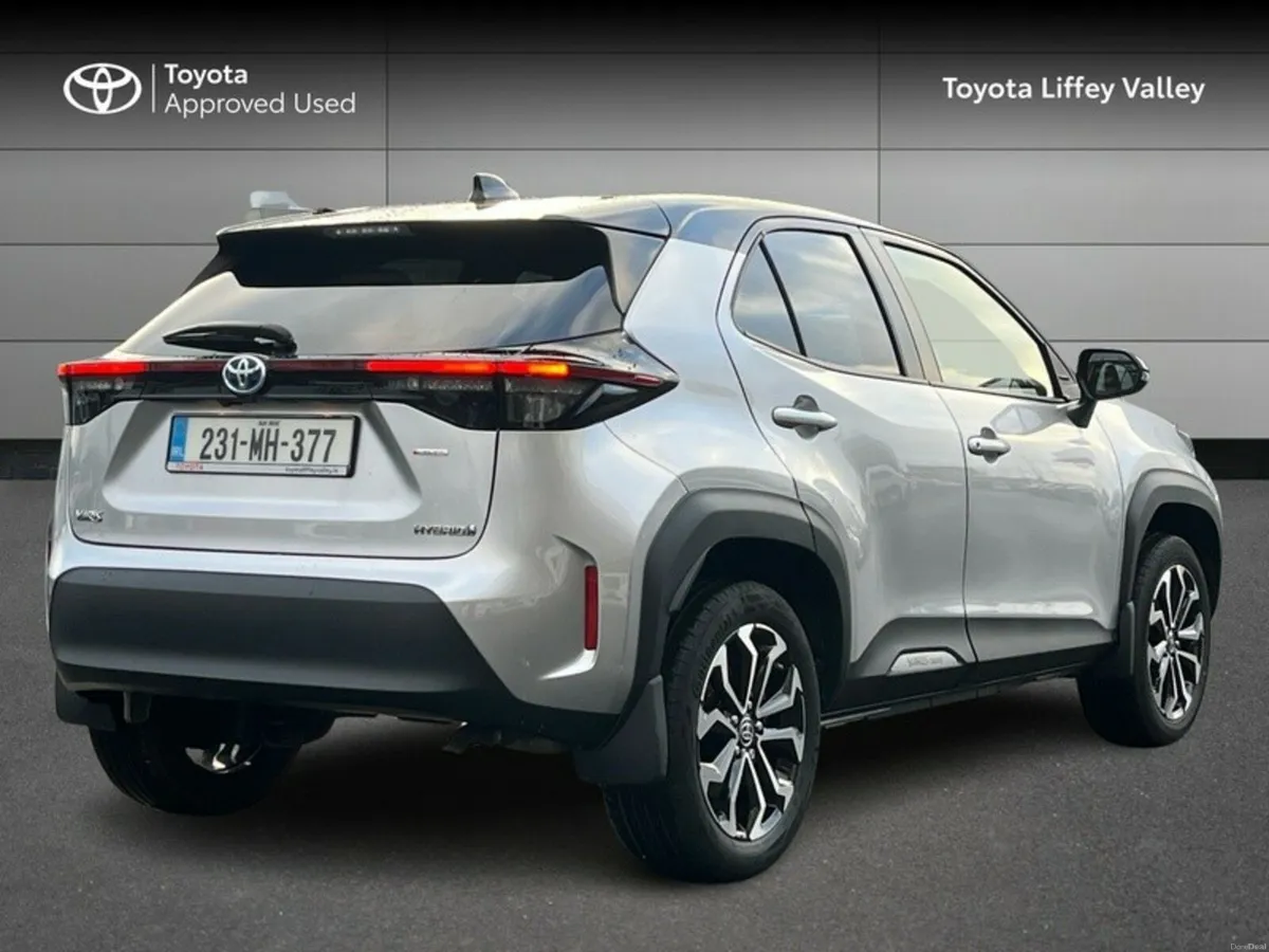 Toyota Yaris Cross YARIS CROSS LUNA SPORT - Image 2