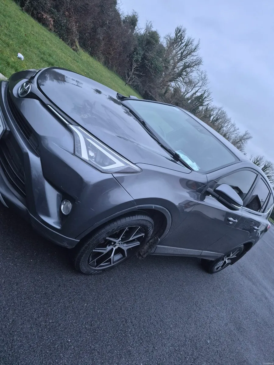 Toyota RAV4 2016 - Image 2