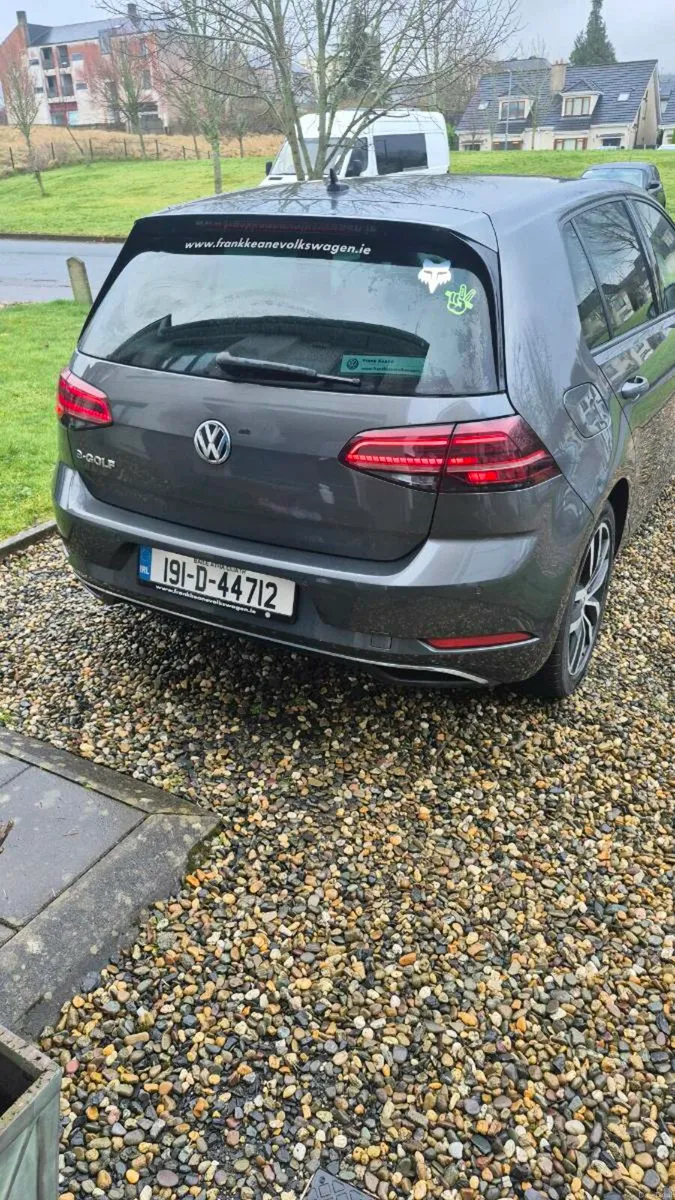 Volkswagen 2019 eGolf Comfort Line - Image 4