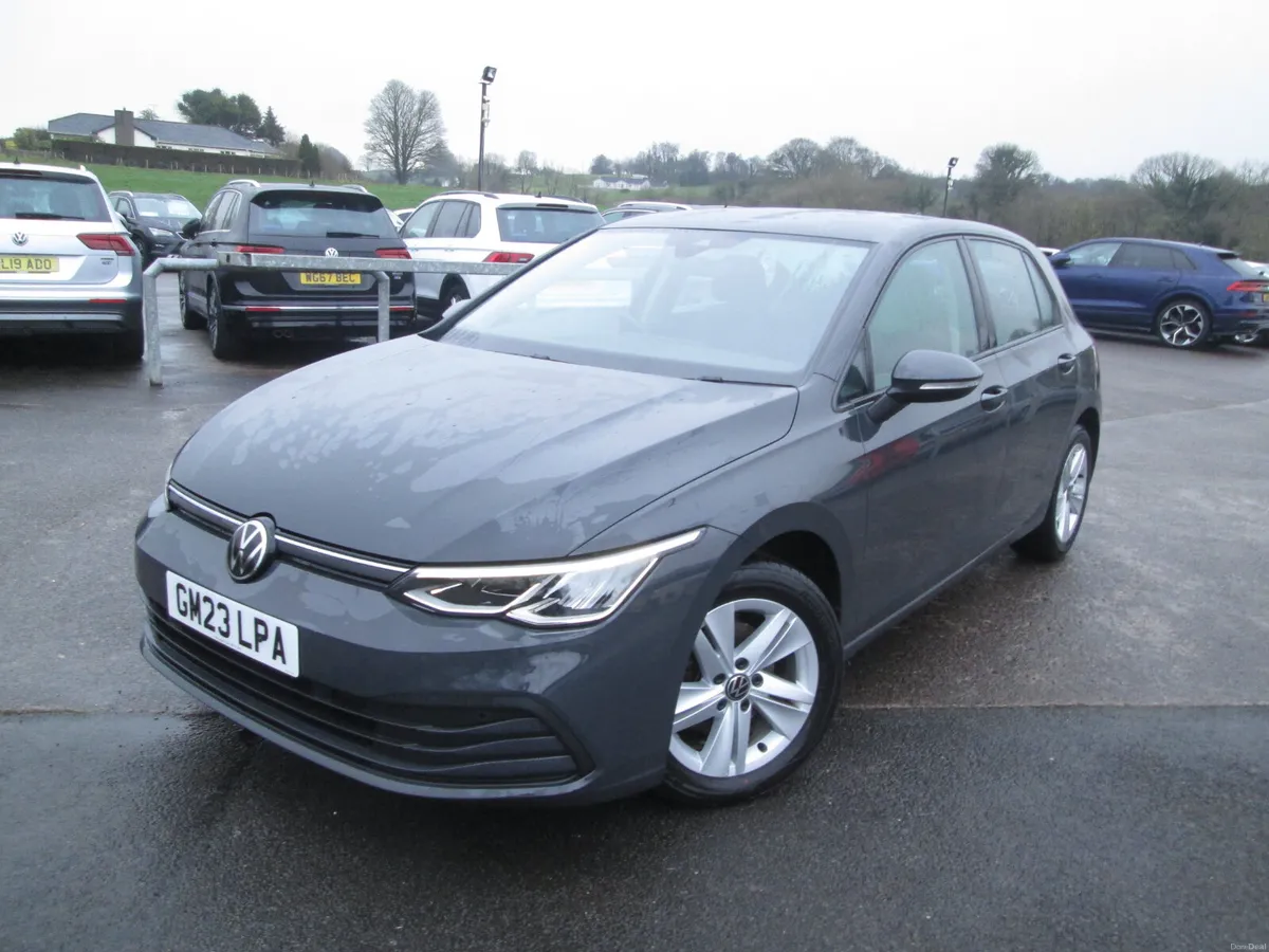 2023  VOLKSWAGEN  GOLF  1.5  TSI  130  LIFE  5DR - Image 2