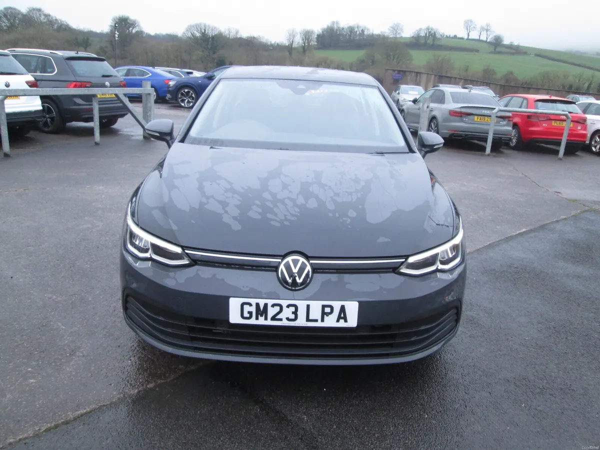 2023  VOLKSWAGEN  GOLF  1.5  TSI  130  LIFE  5DR - Image 3