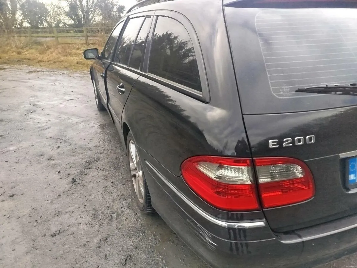 2009 mercedes e200 estate - Image 4