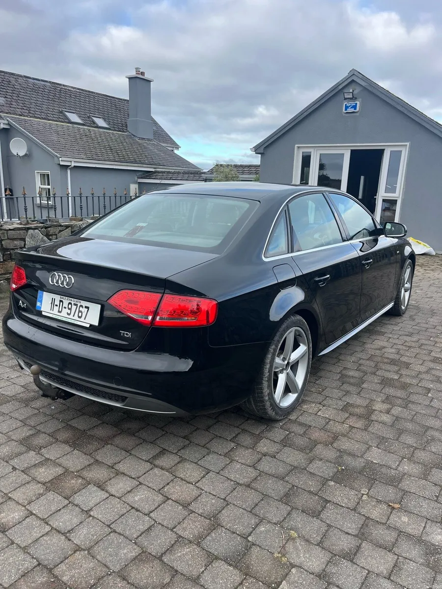 Audi A4  S-Line - Image 4