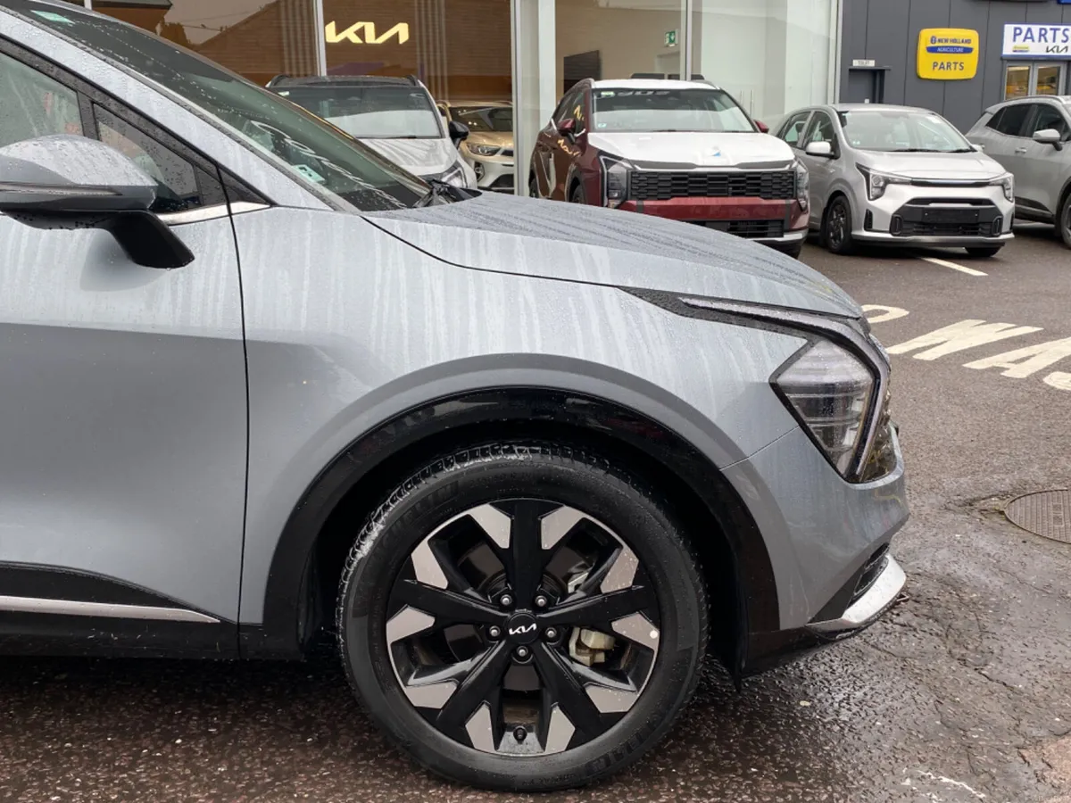 Kia Sportage K4 1.6 Petrol PHEV 2023 (231) - Image 2