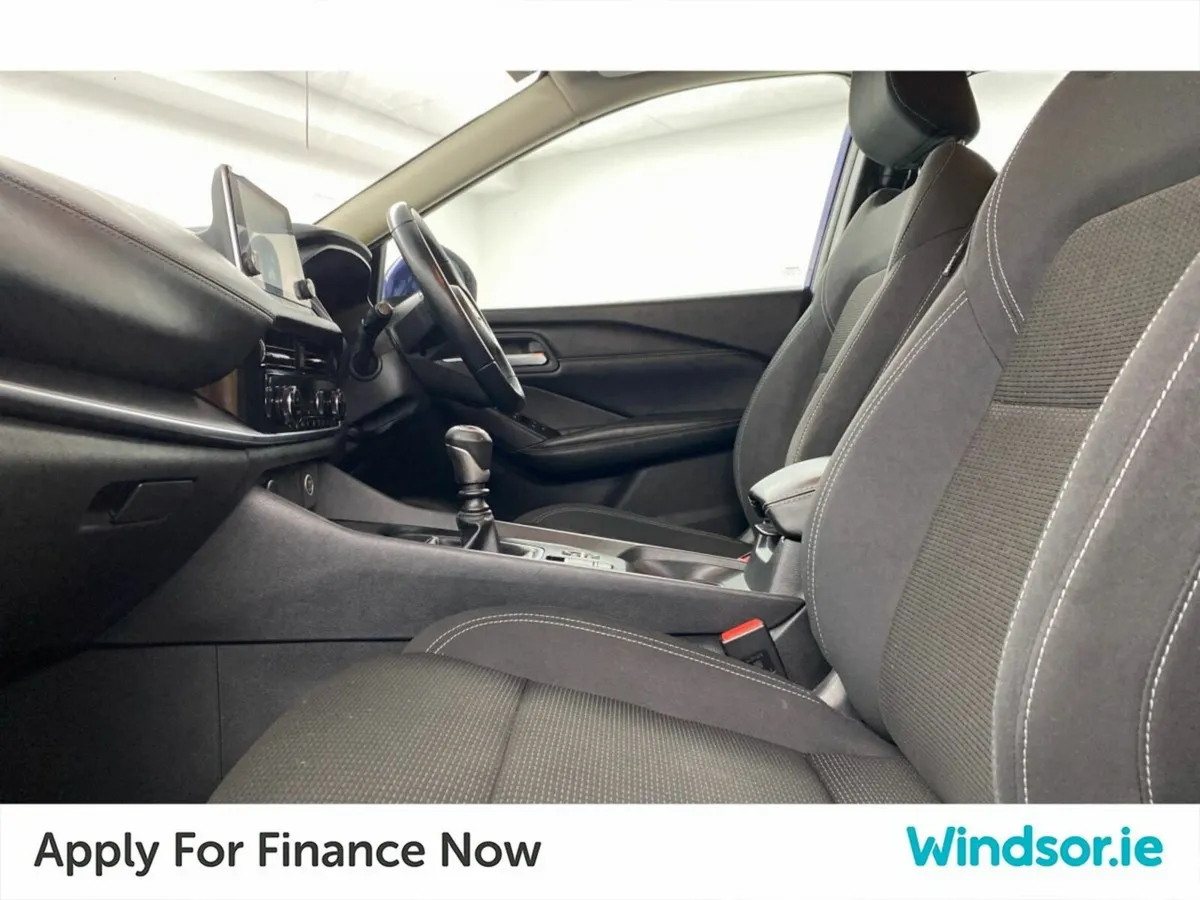 Nissan Qashqai 1.3 PET MILD HYBRID SV - Image 4