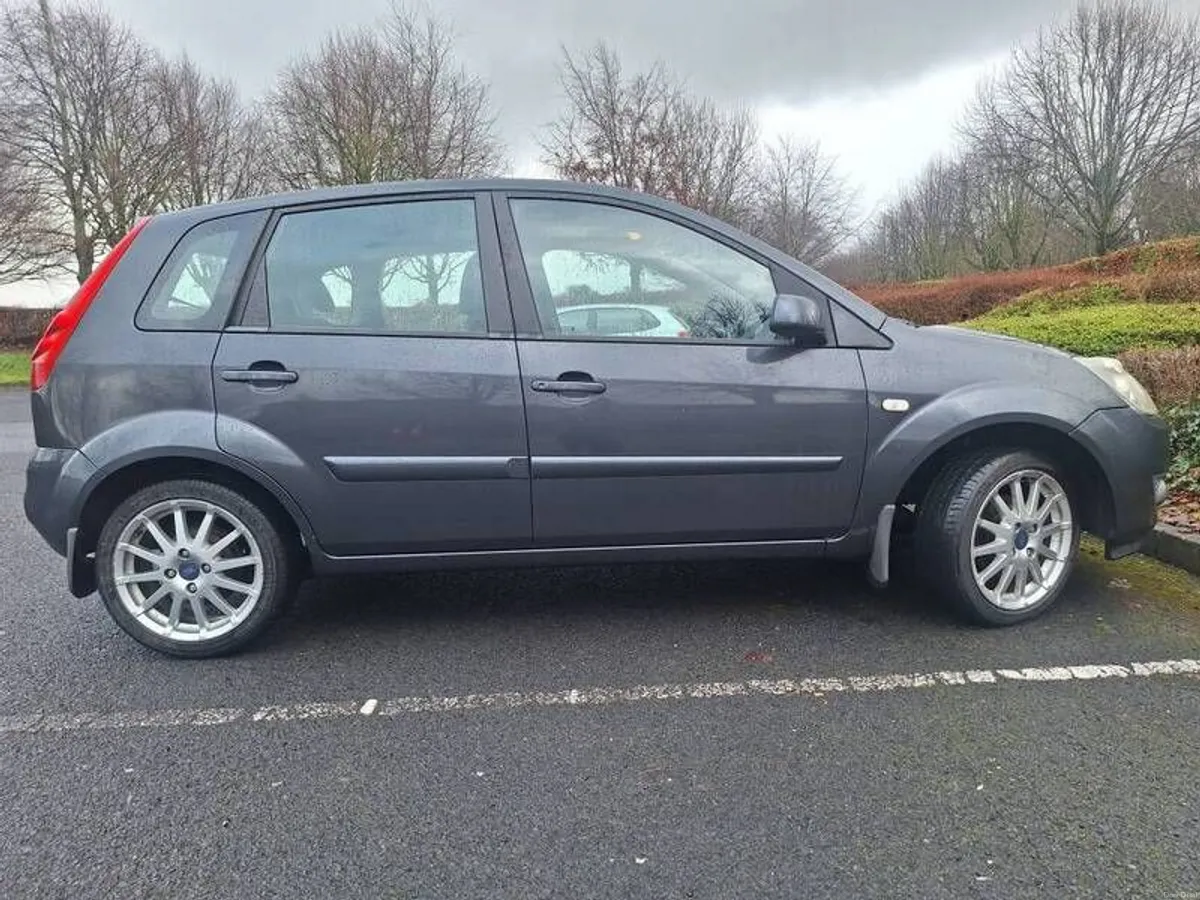 2008 Ford Fiesta - Image 2