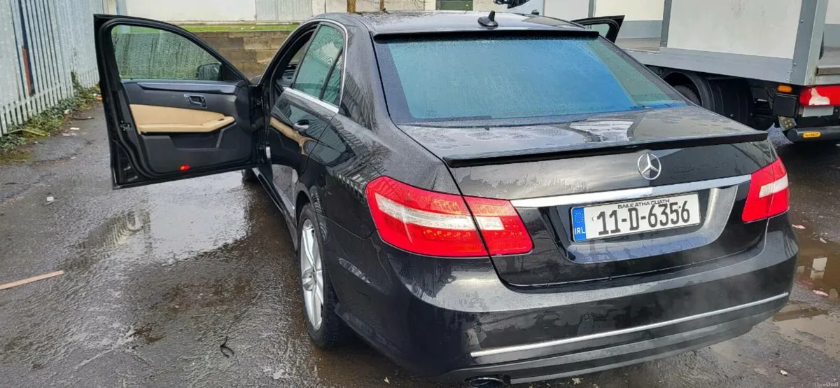 Mercedes e class e220 - Image 3