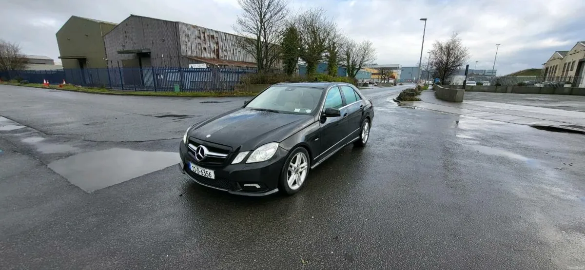 Mercedes e class e220 - Image 1