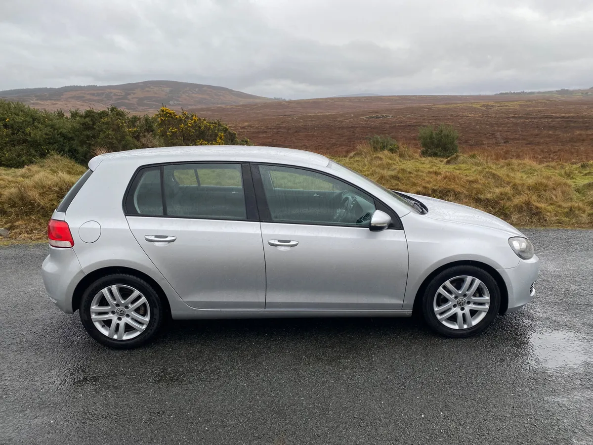 Volkswagen Golf 2010 - Image 3
