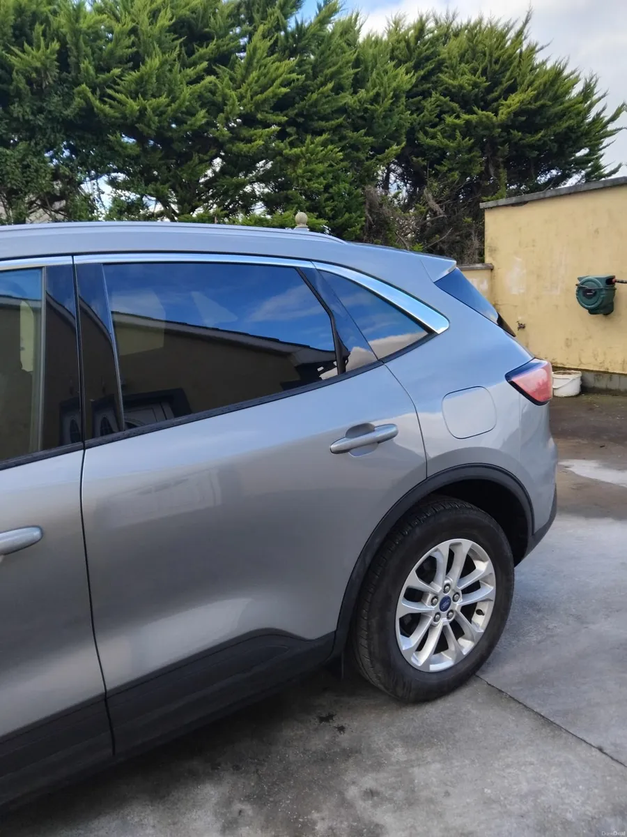 Ford Kuga 2022 - Image 4