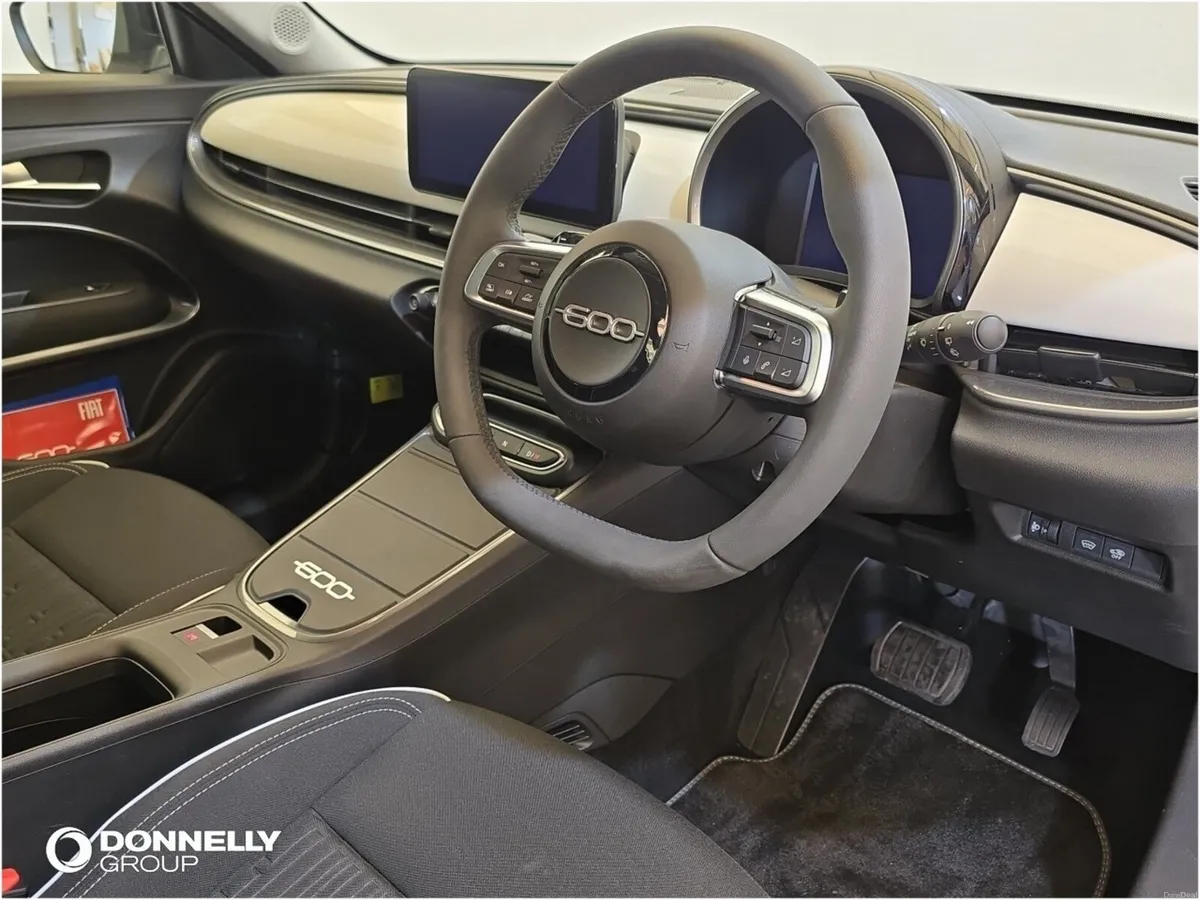 Fiat 600 Hatchback - Image 4