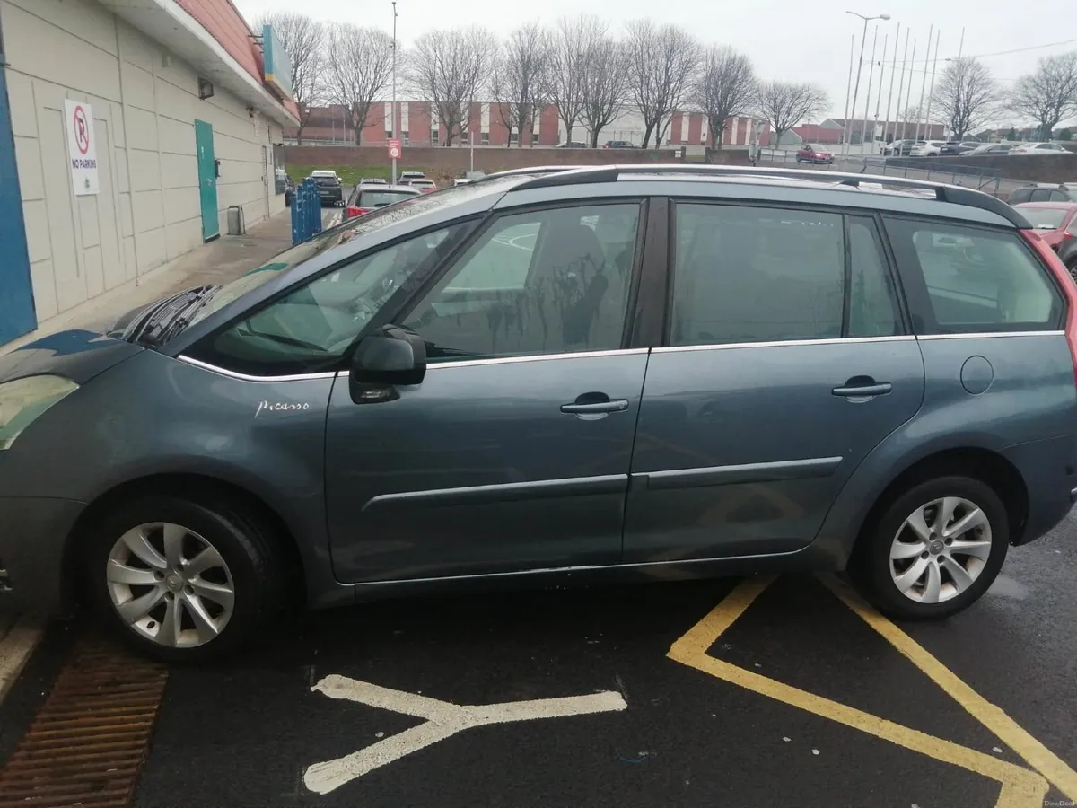 Citroen C4 Picasso 2011 - Image 1