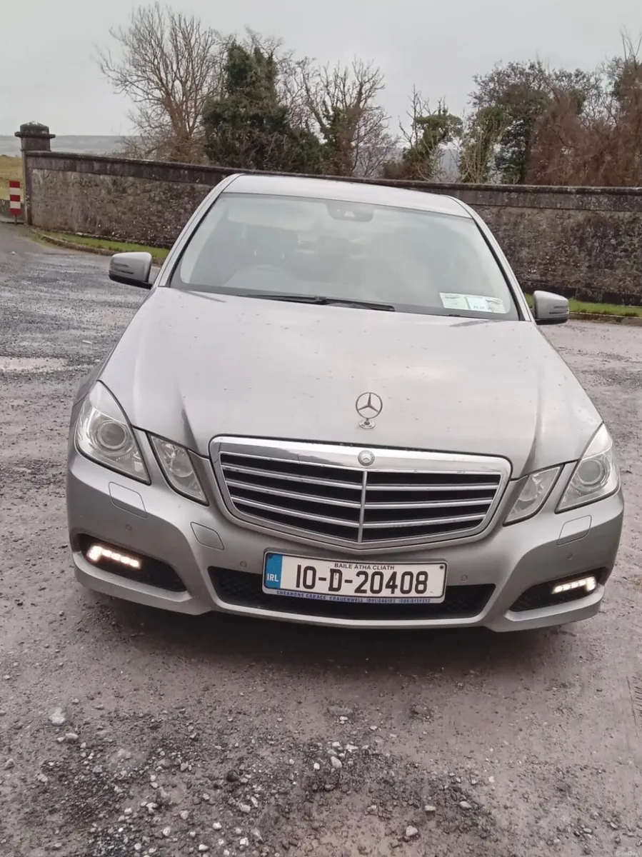Mercedes-Benz E-Class 2010 - Image 1