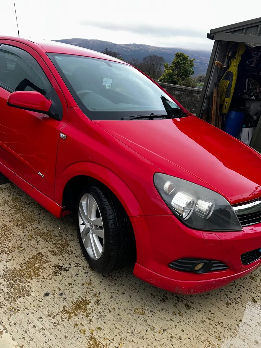 Opel Astra 2008 - Image 1