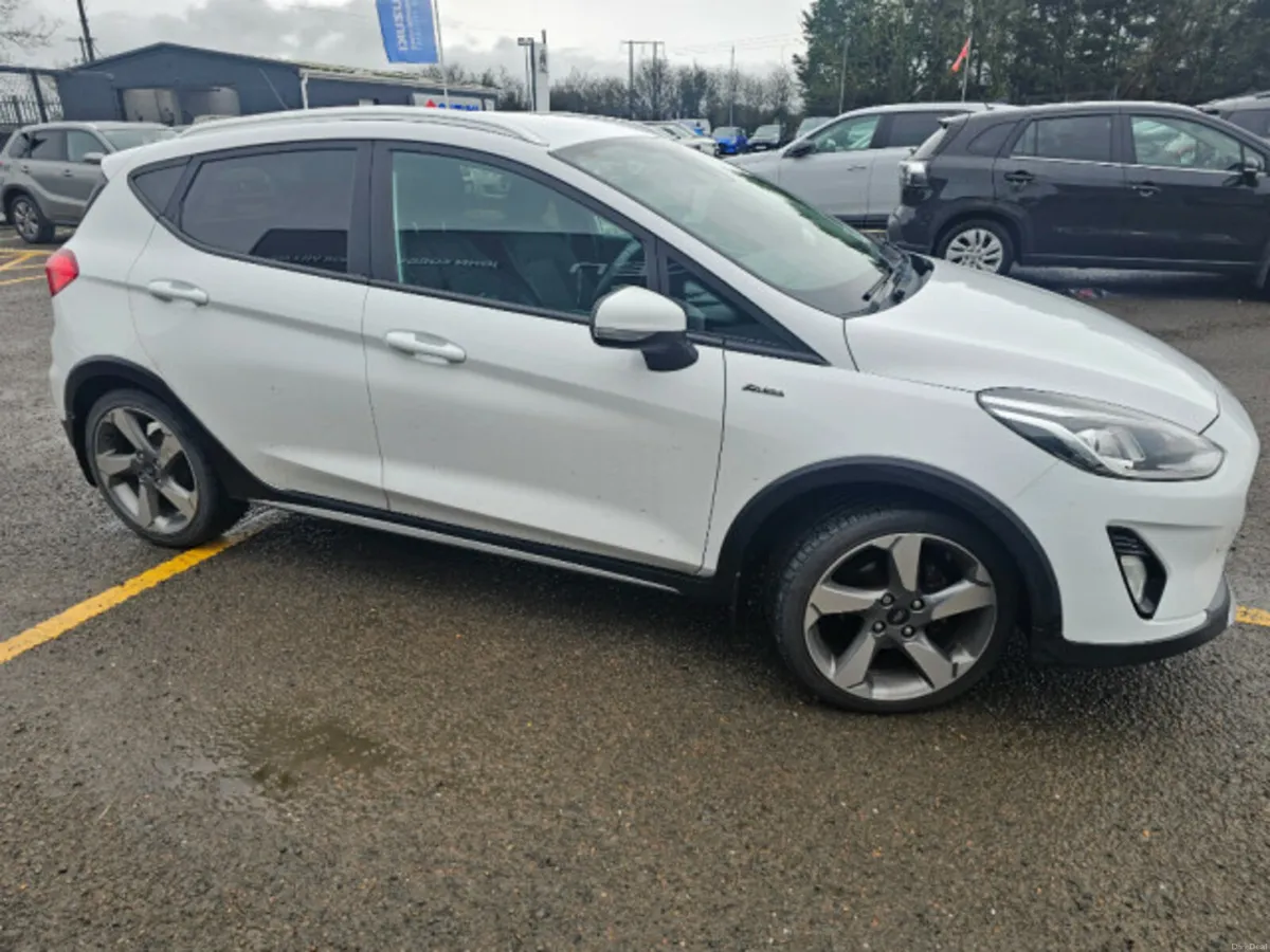 Ford Fiesta Active - Image 1