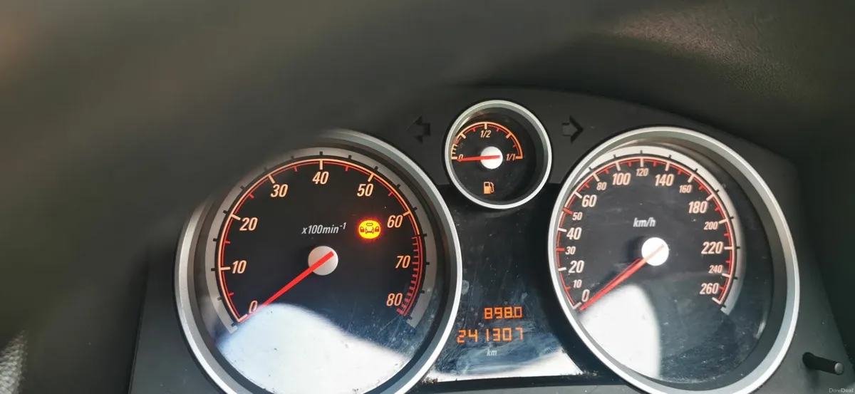 Opel Astra 2008 - Image 1