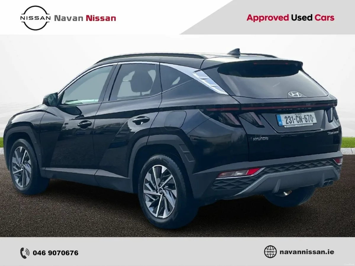 Hyundai Tucson 2WD Executive Plus *PACKED WITH EXT - Image 6