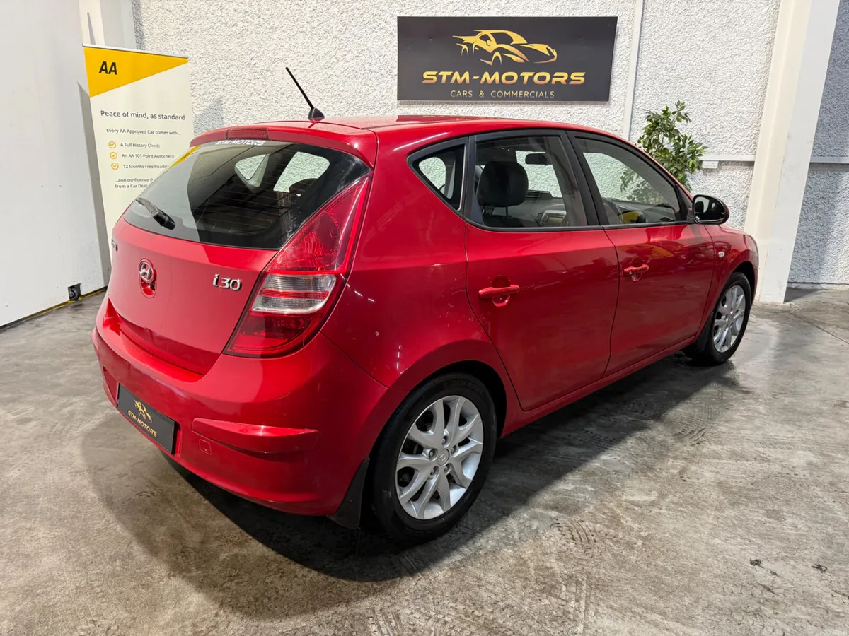 Hyundai i30 2010 - Image 4