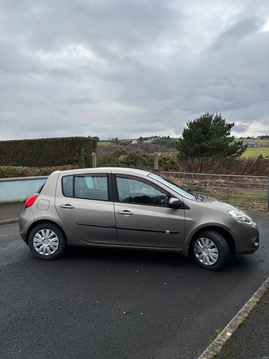 2010 Renault Clio 1.2l Royal Eco - Image 2