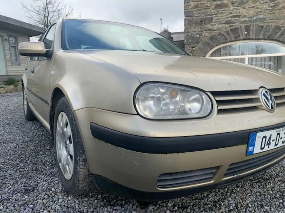 Volkswagen Golf 2004 - Image 1
