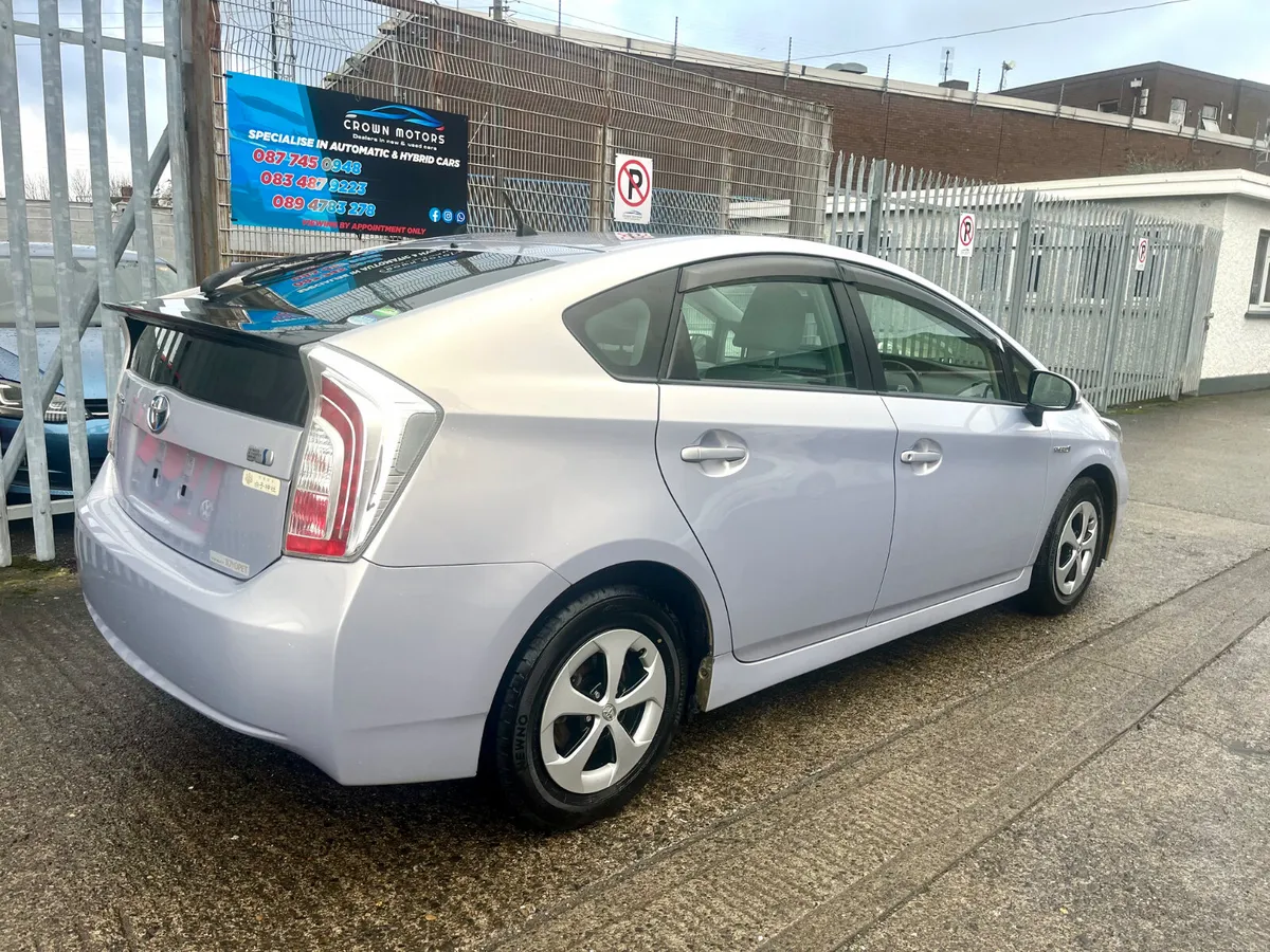 2014 Toyota Prius hybrid - Image 4