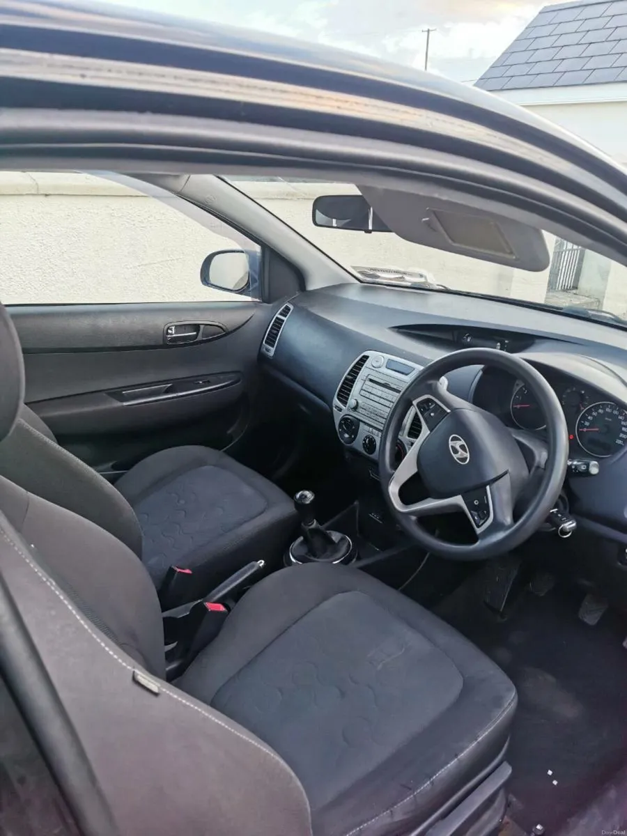 Hyandai i20 - Image 3