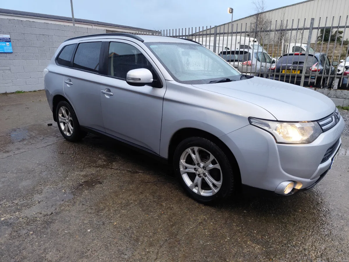 2013 Mitsubishi Outlander 2.2 di-d 4WD - Image 3