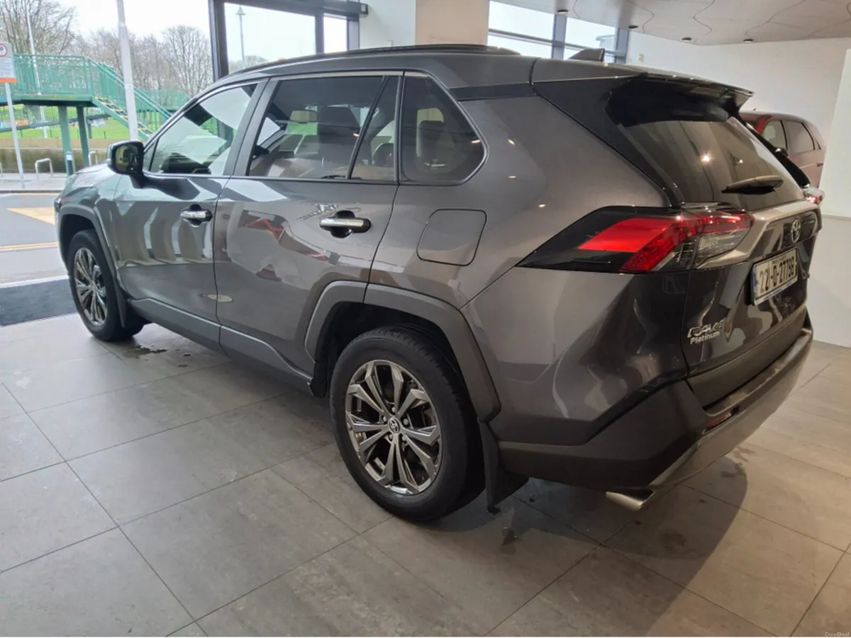 Toyota RAV4 RAV4 HYBRID PLATINUM  -Pan Roof - - Image 3