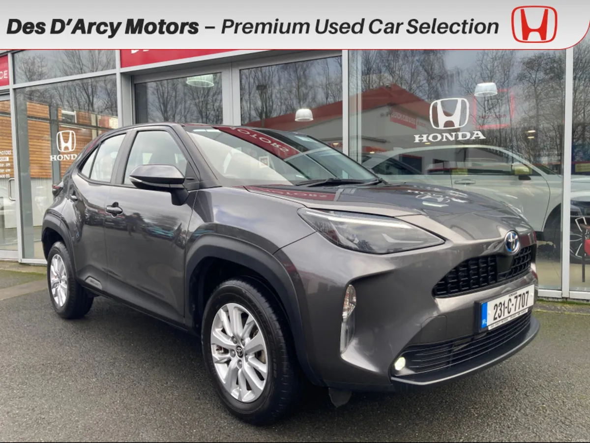 Toyota Yaris CROSS LUNA HYBRID IMMACULATE CONDITIO - Image 1