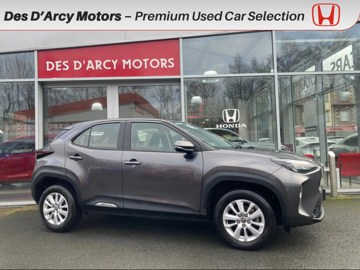 Toyota Yaris CROSS LUNA HYBRID IMMACULATE CONDITIO - Image 3