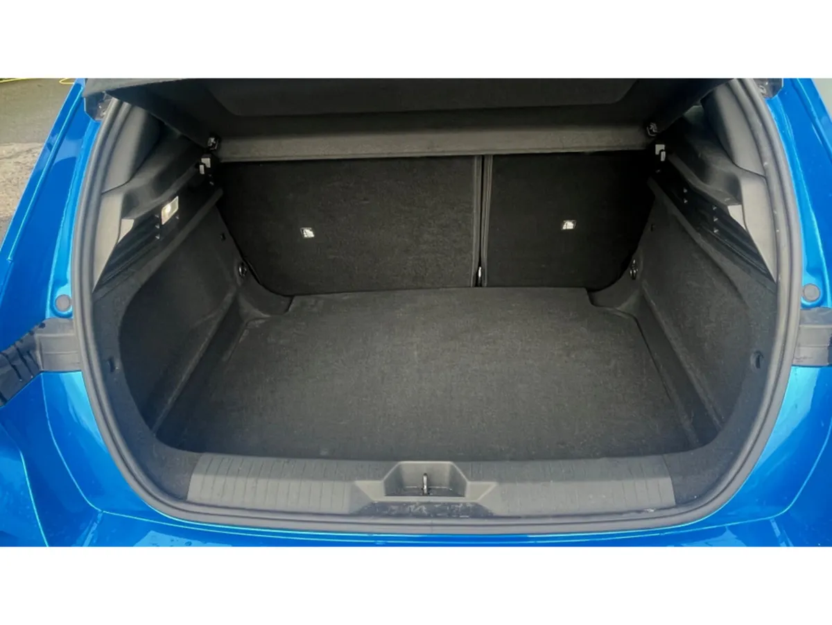 Opel Astra 5 DR HATCH SC 1.2I 110PS PETROL - Image 4