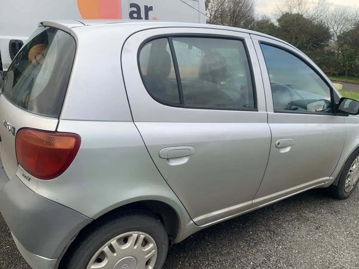 Toyota Yaris - Image 2